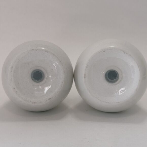 Gibson Christmas Holly & Berries Salt & Pepper Shakers 1980s Housewares VINTAGE - Picture 4 of 10